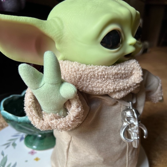 Baby Yoda Character Figure Plush Star Wars The Child Mandalorian Mattel 2021. - Picture 14 of 17
